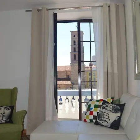 Casa Goyo En Plaza Santo Domingo * León